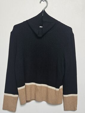 St.John Sport Wool& Blend Black Ribbed Swayed Necklone SZ M Sweater  Tan Trim